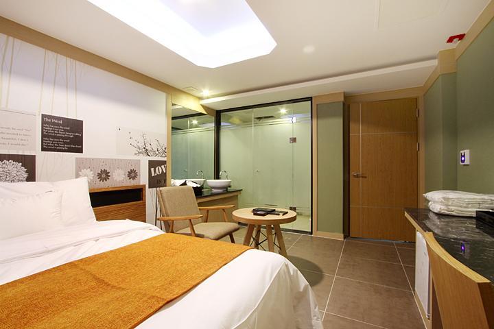 Suwon Orsay Business Hotel Exterior photo